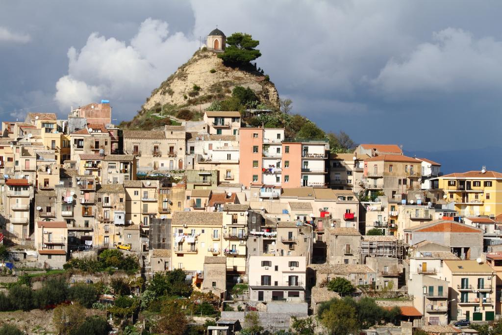 Vecchia Dimora Resort Centuripe ภายนอก รูปภาพ