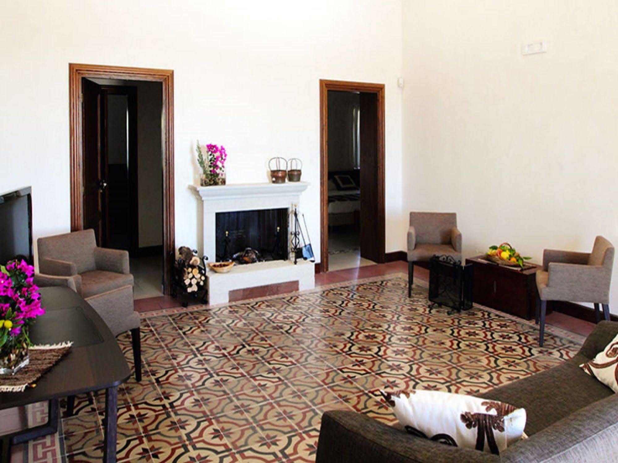 Vecchia Dimora Resort Centuripe ภายนอก รูปภาพ
