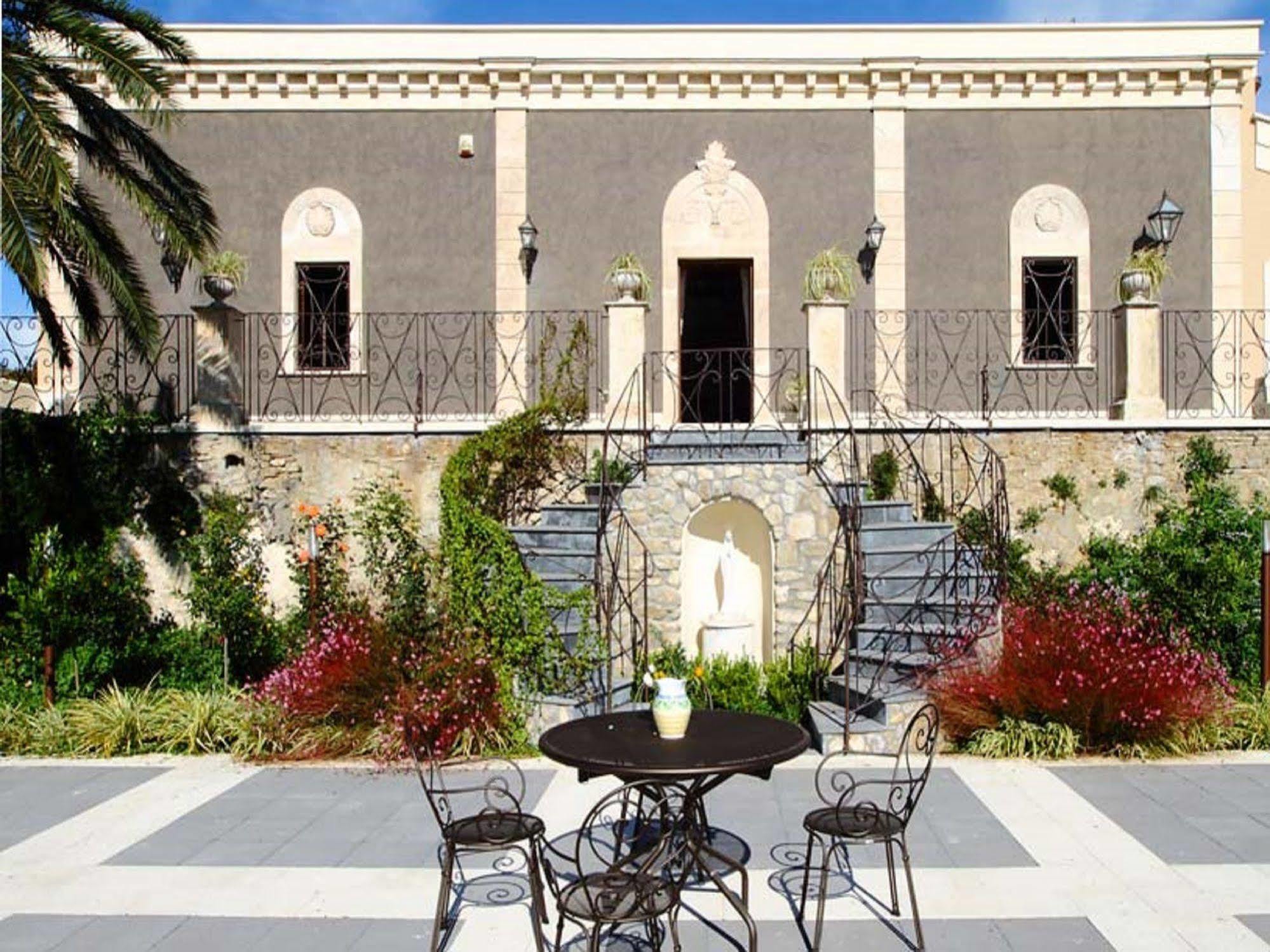 Vecchia Dimora Resort Centuripe ภายนอก รูปภาพ