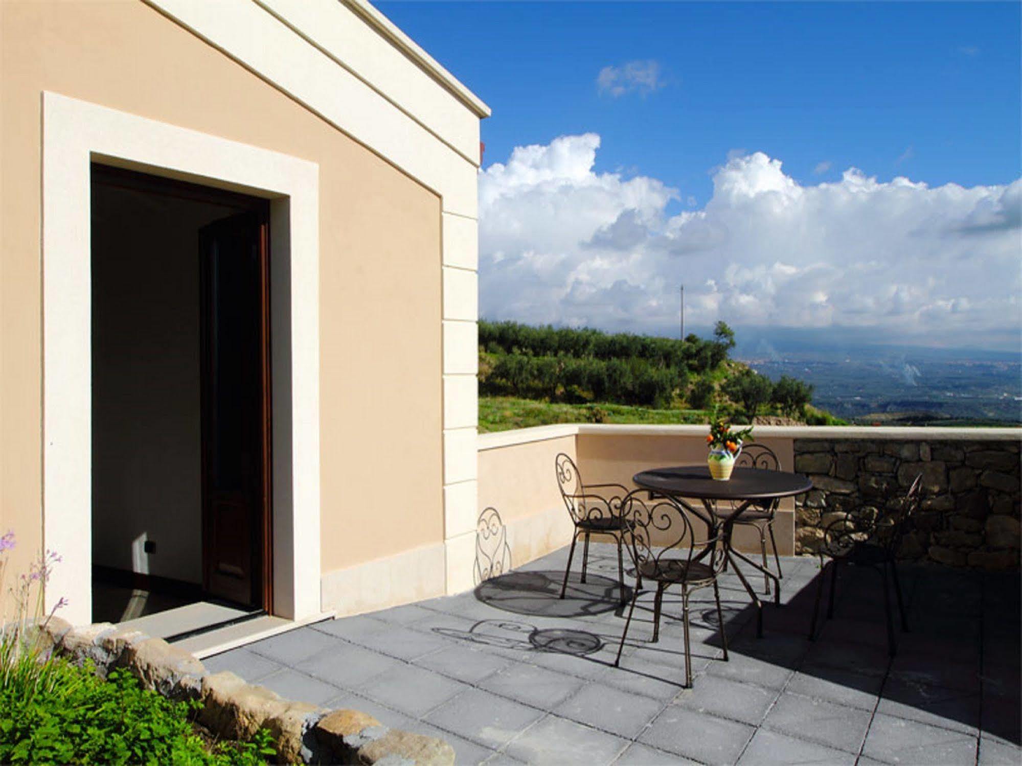 Vecchia Dimora Resort Centuripe ภายนอก รูปภาพ