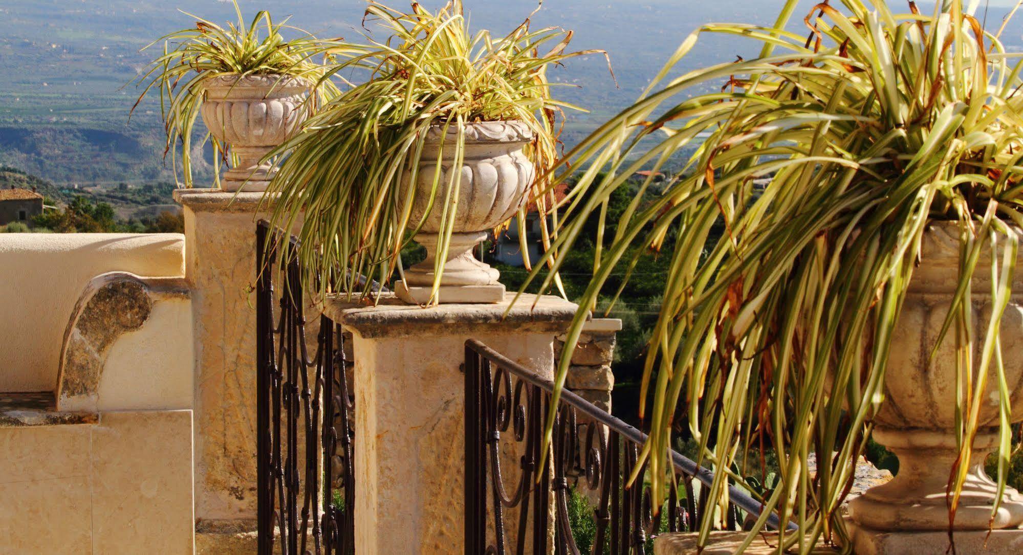 Vecchia Dimora Resort Centuripe ภายนอก รูปภาพ